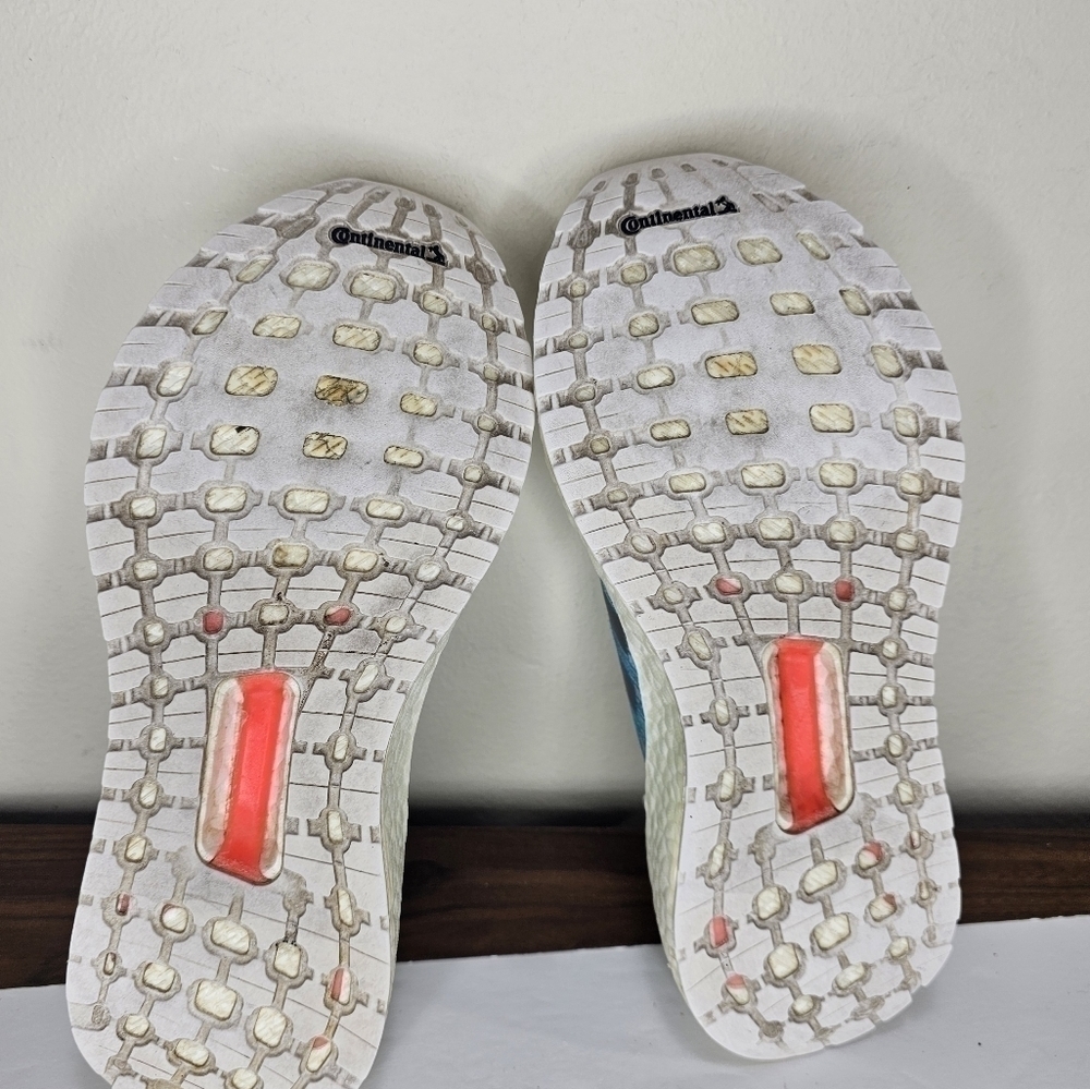 Adidas Ultra Boost 20 Womens FV8336 White Silver Metallic Sky Shoes Size 8 - Picture 7 of 7